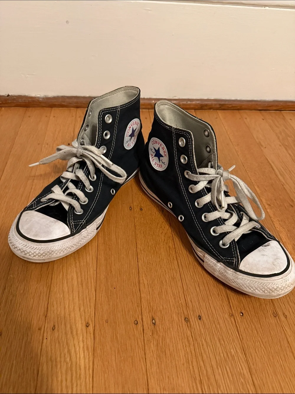 Converse All Star high tops size 7 men / 8 women - Picture 3 of 5